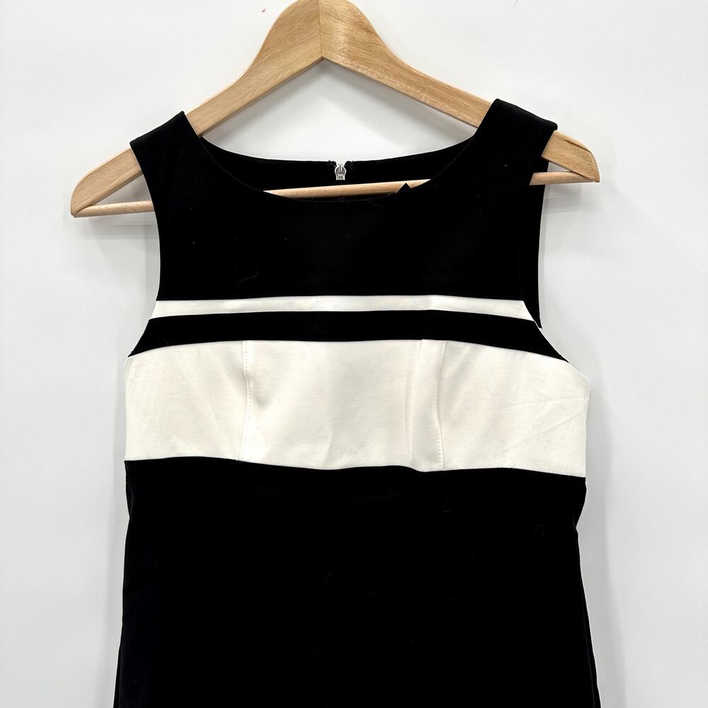 WHBM NWT Perfect Form Colorblock Shift Dress in Black/White // 2 - Picture 2 of 11